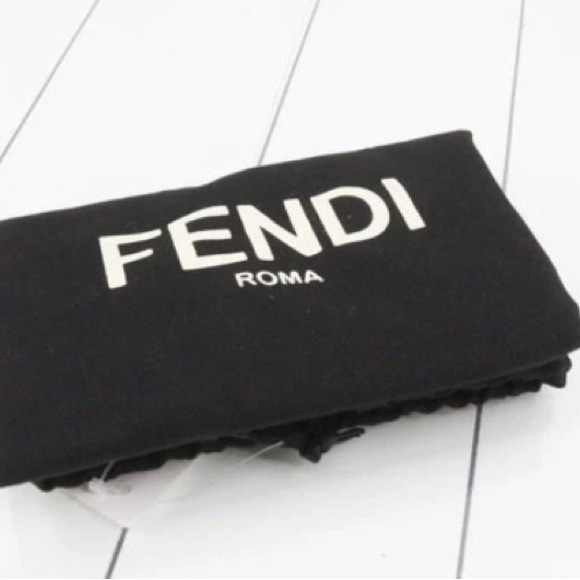 FENDI VITELLO LIBERTY PEARL F IS FENDI MINI MON TRESOR BUCKET BAG BLACK - Picture 8 of 9